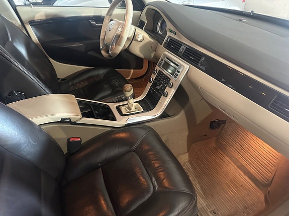 Volvo XC70 11 of 14