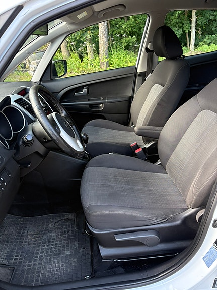 Kia Venga 4 of 5