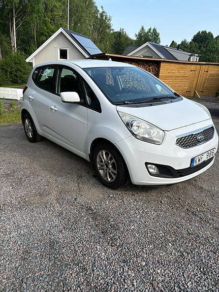 Kia Venga 2 of 5