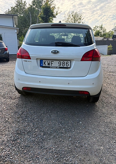 Kia Venga 3 of 5