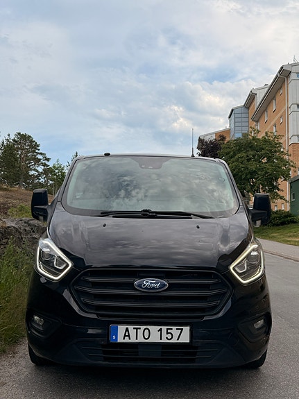 Ford Transit Custom 2 of 5