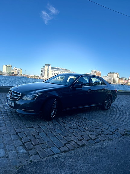 Mercedes-Benz E220 4 of 14