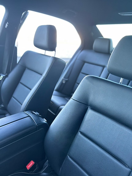 Mercedes-Benz E220 9 of 14
