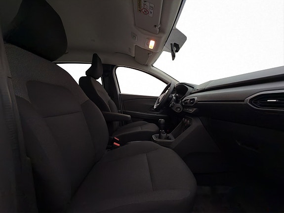 Dacia Sandero 22 of 29