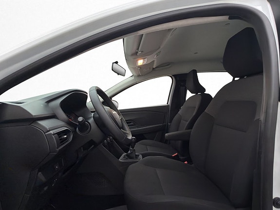 Dacia Sandero 12 of 29