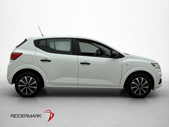 Dacia Sandero 9 of 29