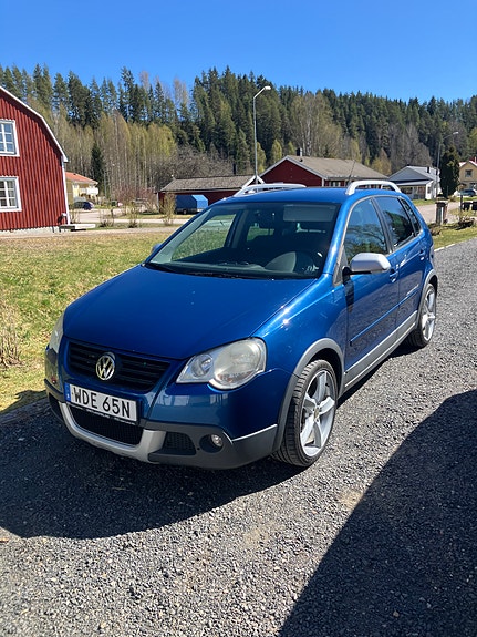 Volkswagen Polo Cross 3 of 5