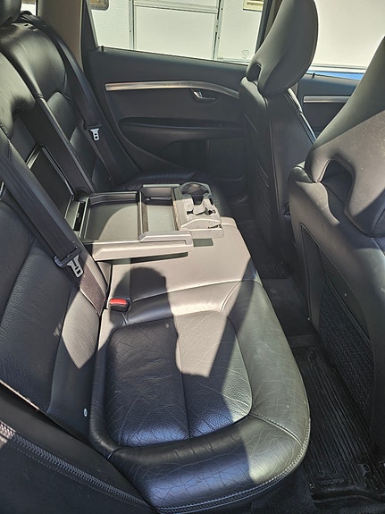 Volvo XC70 4 of 5