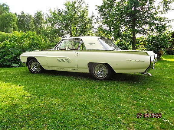 Ford Thunderbird 3 of 5