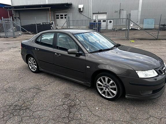 Saab 9-3 2 of 5