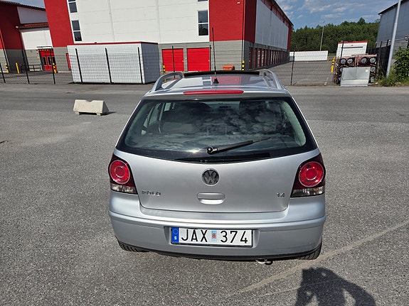 Volkswagen Polo 3 of 6