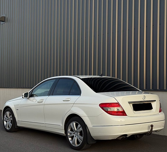 Mercedes-Benz CLA180 d 8 of 15