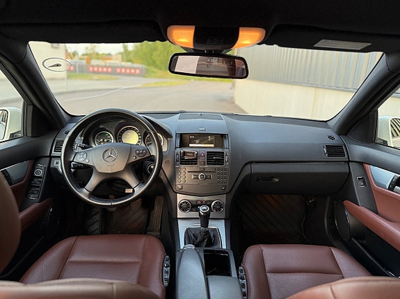 Mercedes-Benz CLA180 d 12 of 15