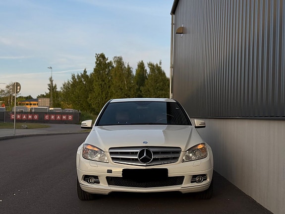 Mercedes-Benz CLA180 d 4 of 5