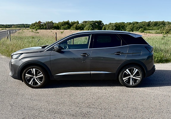 Peugeot 3008 3 of 5