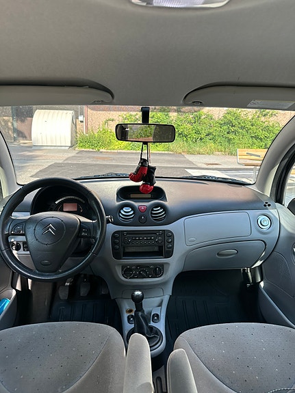 Citroen C3 3 of 3
