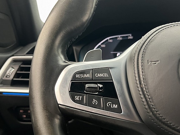 BMW 330e 19 of 30