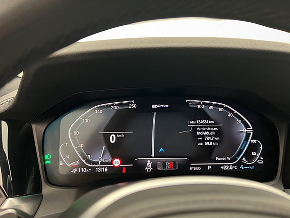 BMW 330e 18 of 30