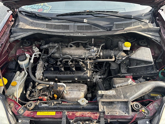 Nissan X-Trail 2 of 5