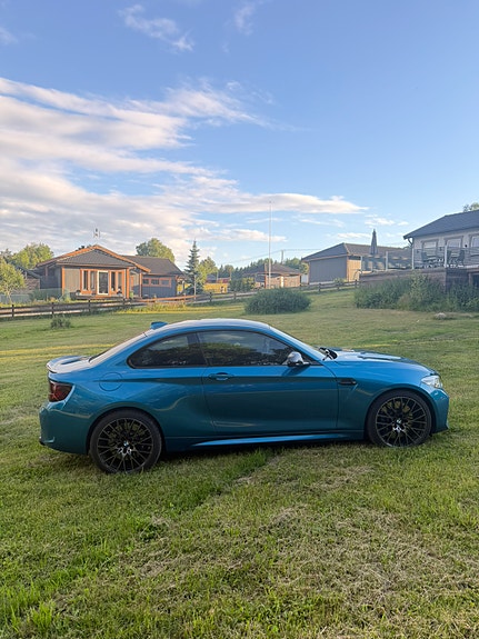 BMW M2 4 of 5