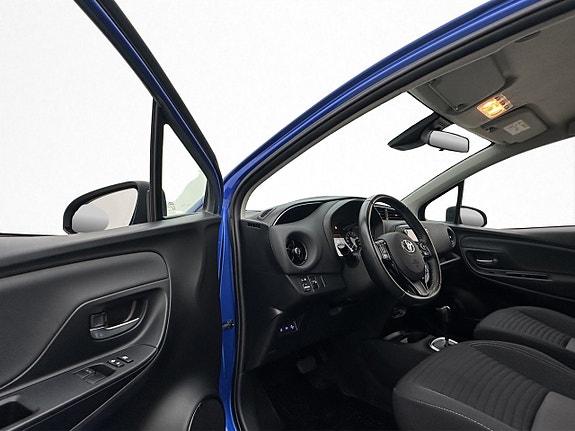 Toyota Yaris 8 of 27