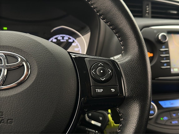 Toyota Yaris 13 of 27