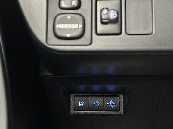 Toyota Yaris 23 of 27