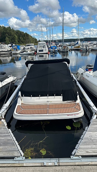 Bayliner VR5 4 of 5