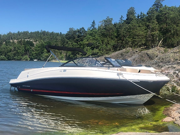 Bayliner VR5 2 of 5