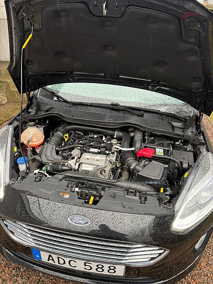 Ford Fiesta 3 of 5