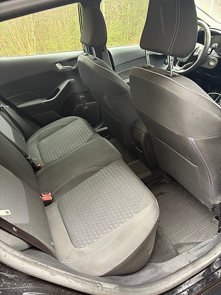 Ford Fiesta 5 of 5
