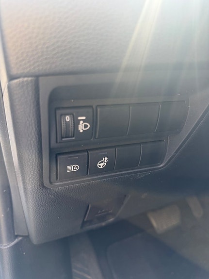 Toyota Yaris 11 of 15