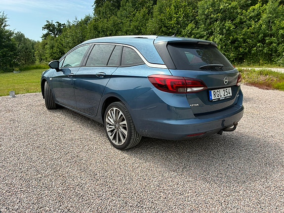 Opel Astra 2 of 4