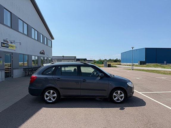 Skoda Fabia 2 of 5
