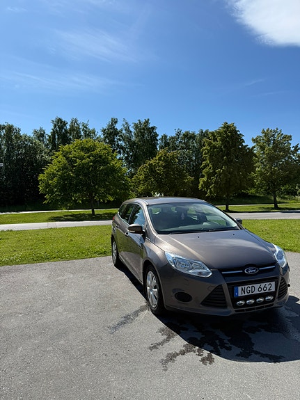 Ford Focus 2 of 5