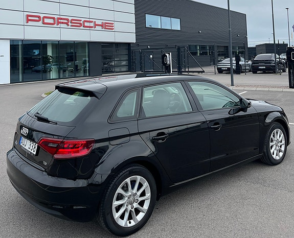 Audi A3 4 of 5