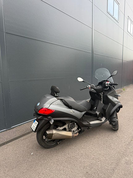 Piaggio MP3 500 3 of 4