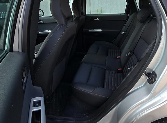 Volvo V50 9 of 11