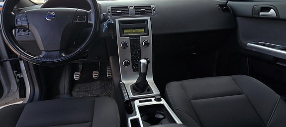 Volvo V50 3 of 11