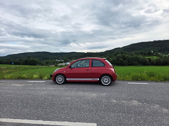Nissan Micra 4 of 5