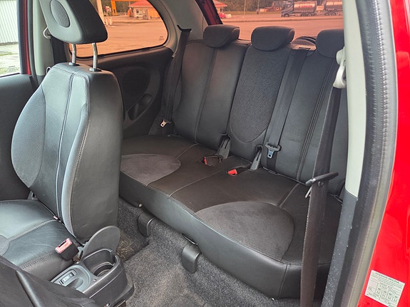 Nissan Micra 8 of 9