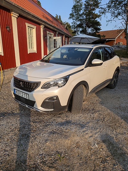 Peugeot 3008 3 of 5
