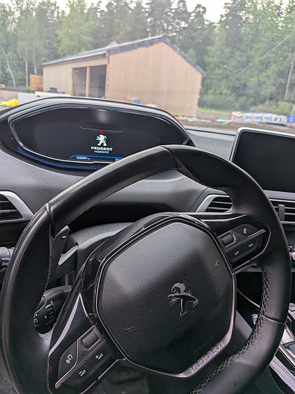 Peugeot 3008 4 of 5