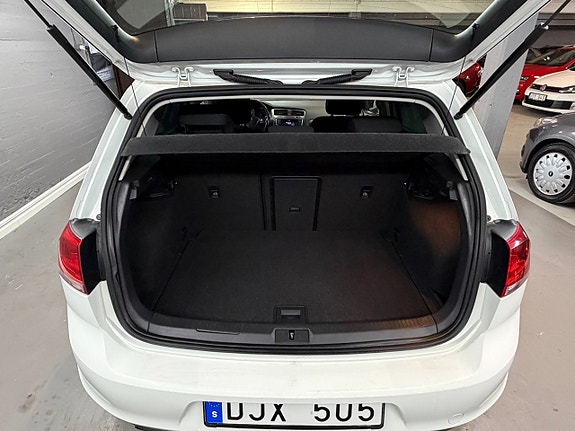 Volkswagen Golf VII 8 of 17