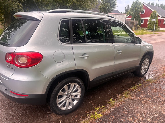 Volkswagen Tiguan 5 of 5