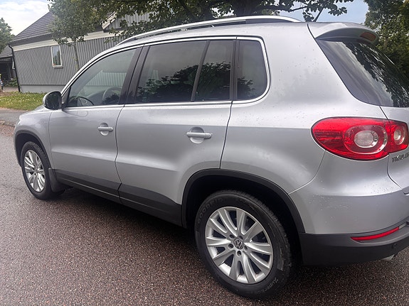Volkswagen Tiguan 4 of 5