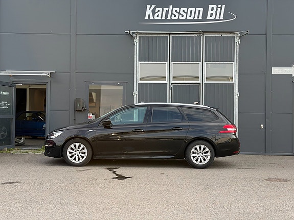 Peugeot 308 SW 3 of 5