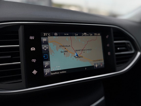 Peugeot 308 SW 23 of 25