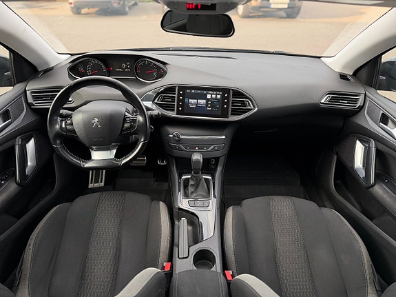 Peugeot 308 SW 15 of 25