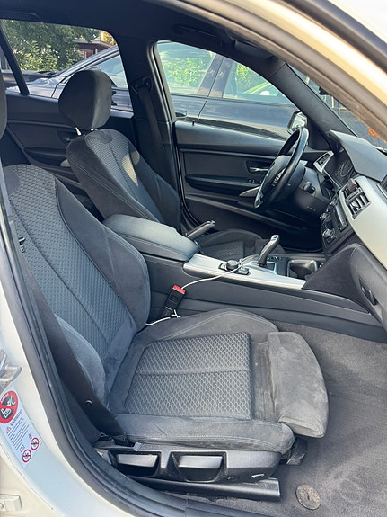 BMW 320d 5 of 5